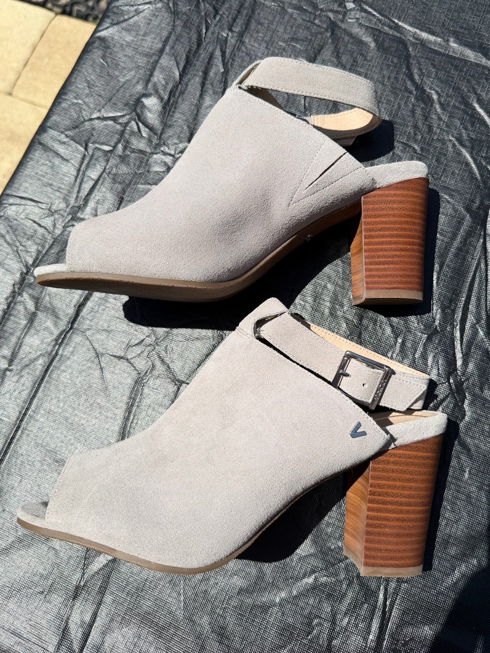Vionic Taupe Suede Open-Toe Block Heel Sandals 11W